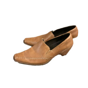 Pikolinos Spanish design leather heels